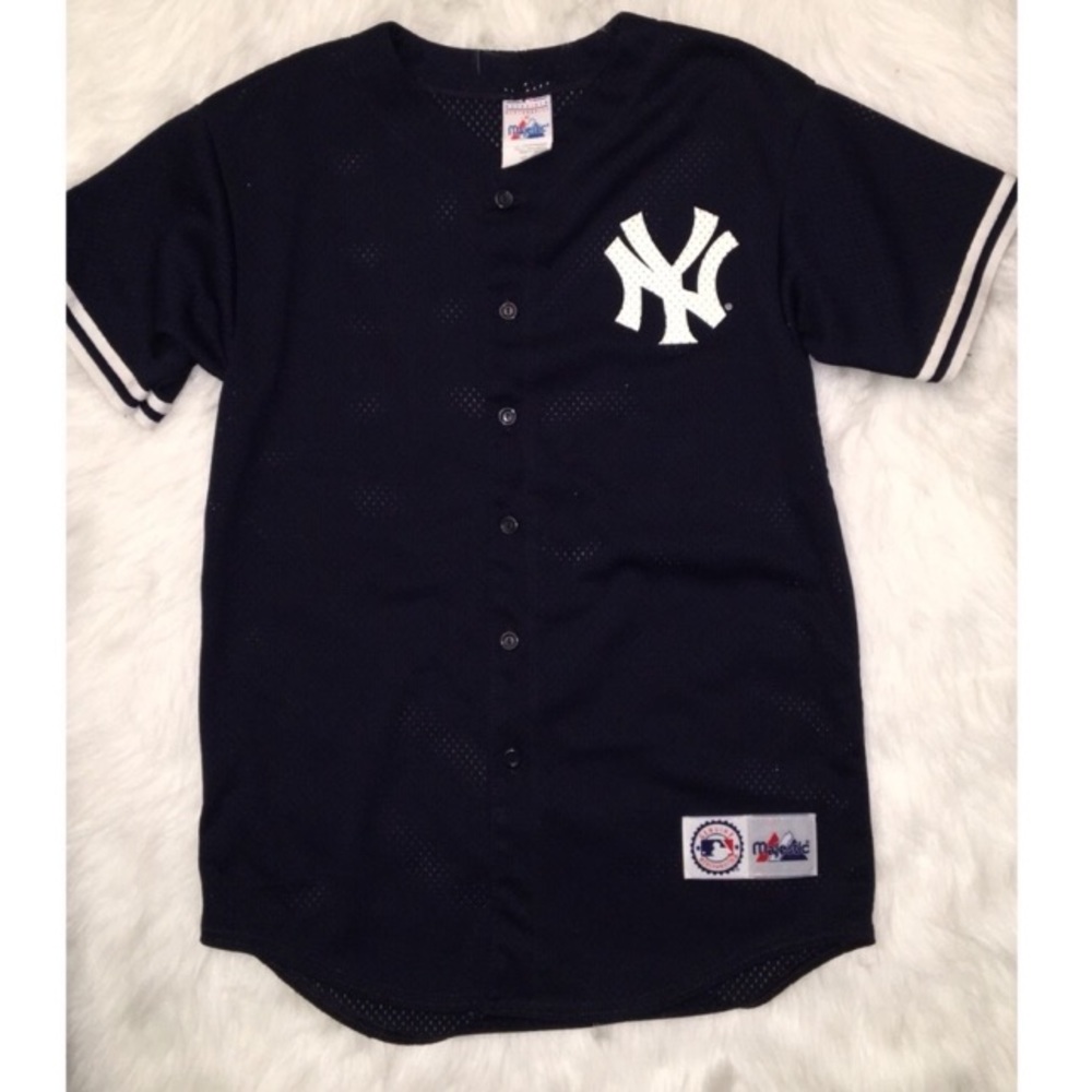 NY baseball jersey ⚾️ XL in boys S in men